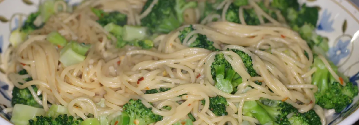 Pasta with Broccoli and Goat Cheese