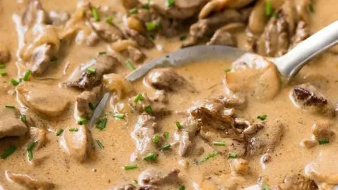 Slow Cooker Beef Stroganoff