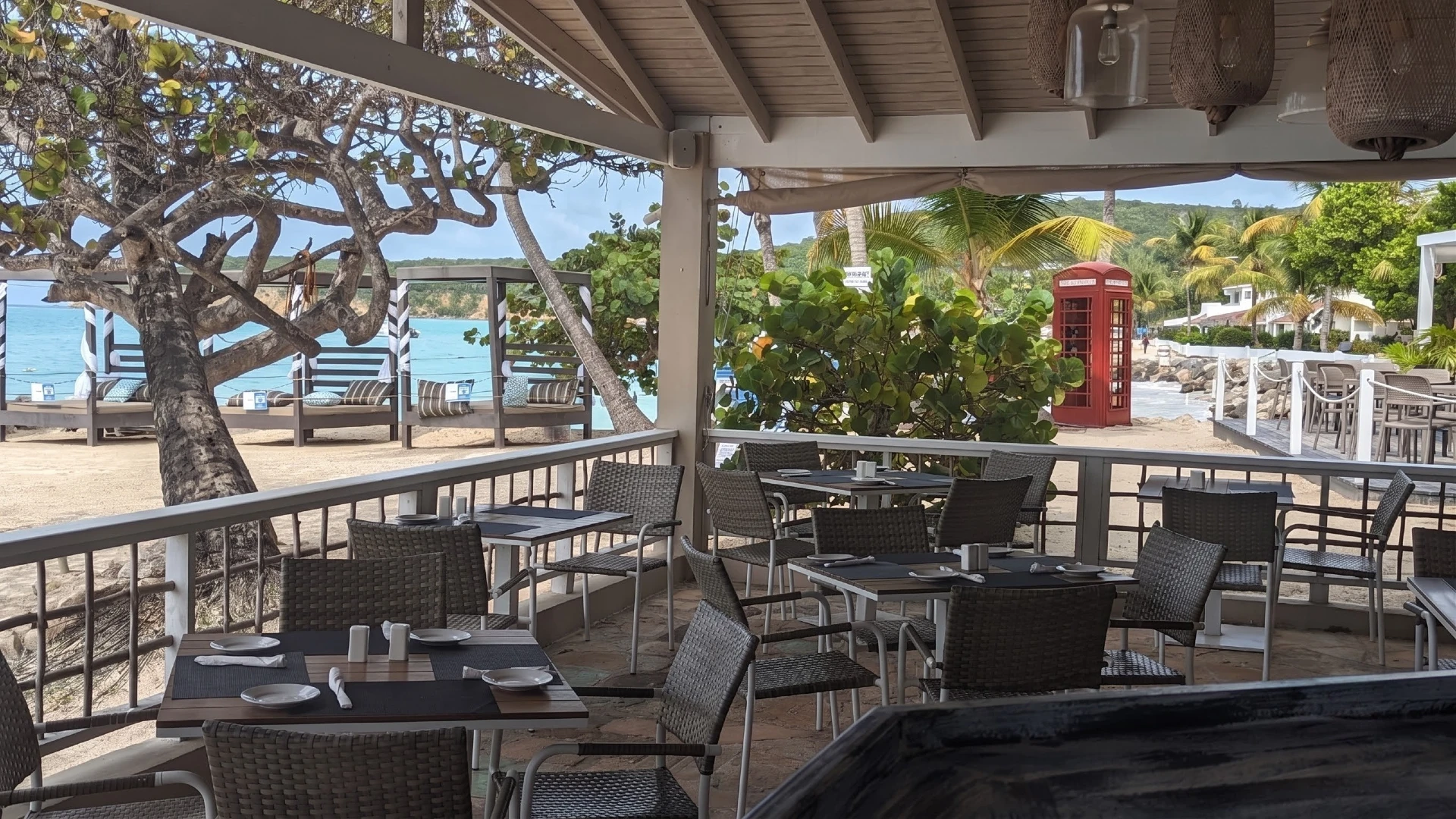 Salt Plage Bar & Restaurant