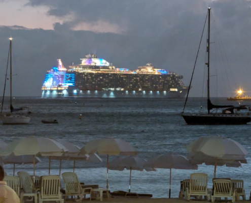 Holland House Beach Hotel